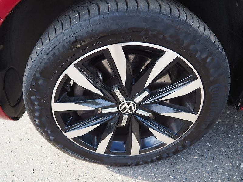 Volkswagen Multivan (2020) 2.0 TDI 146 kW, 4Motion - fotka 8 z 36