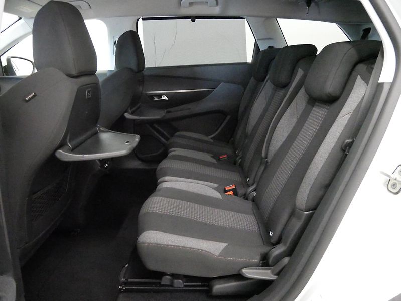 Peugeot 5008 - fotka 27 z 30