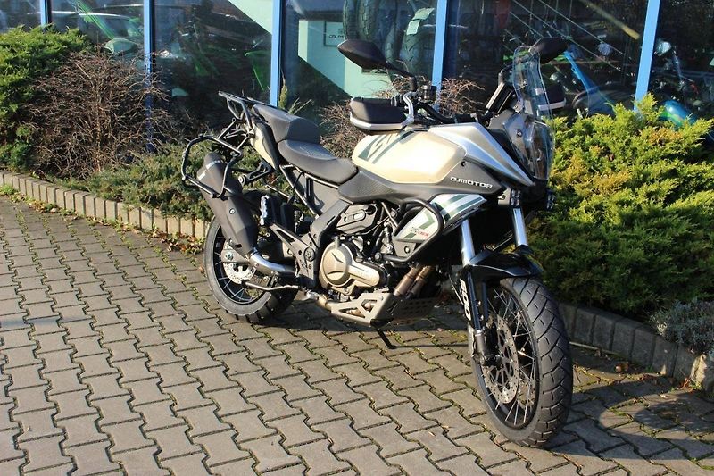 QJ Motor (2026) SRT 600 SX 2026 SKLADEM VČ KUF - fotka 1 z 8