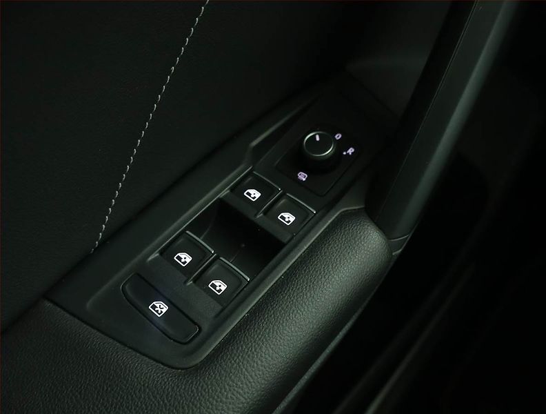 Volkswagen Tiguan (2023) R-Line 2.0 TDI - fotka 17 z 17