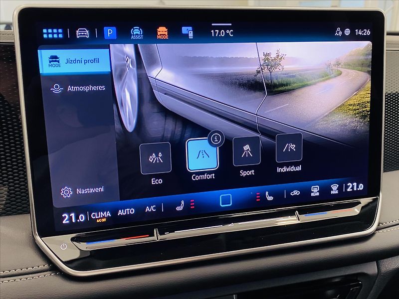 Volkswagen Tiguan 1,5 eTSI DSG 110 kW Life - fotka 18 z 25