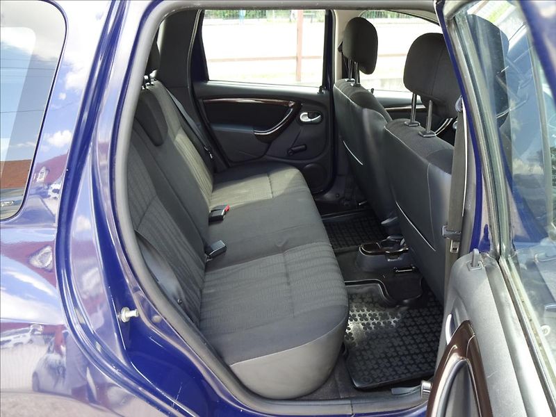 Dacia Duster 1,5 DCi 81kW 4x4 - fotka 23 z 42