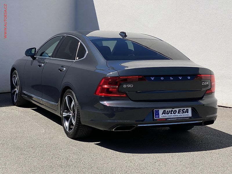 Volvo S90 (2017) 2.0 D5 AWD, ČR, Inscription - fotka 6 z 19