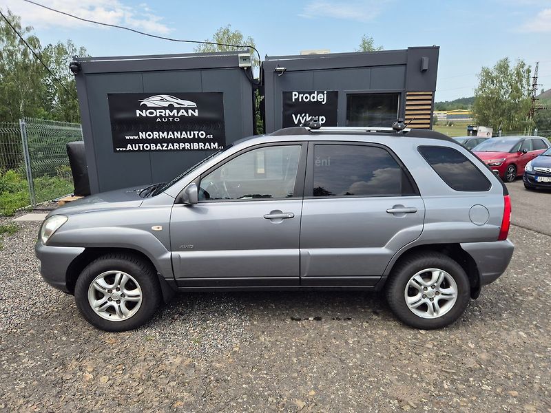 Kia Sportage 2.0i 104Kw 4x4, klima, tažné - fotka 8 z 21