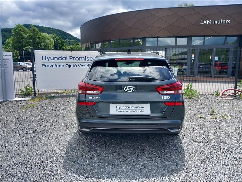 Hyundai i30 1,0 T-GDI FL DCT STYLE - fotka 7 z 21