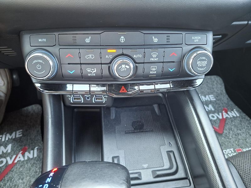 Dodge Durango (2021) 5,7L V8 4x4, Top výbava, Tažné - fotka 27 z 35