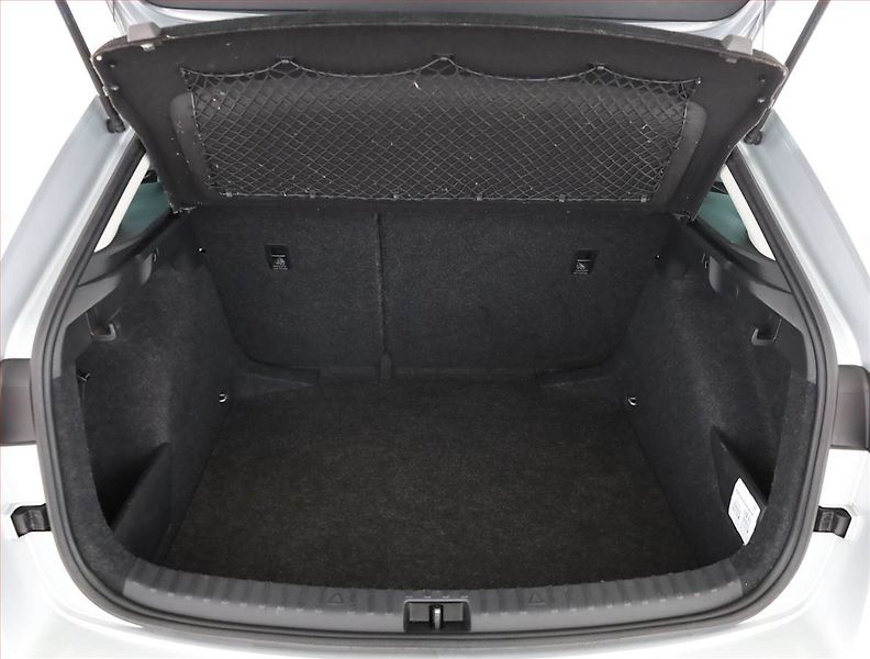 Škoda Scala (2020) 1.0 TSI, Tempomat - fotka 14 z 15
