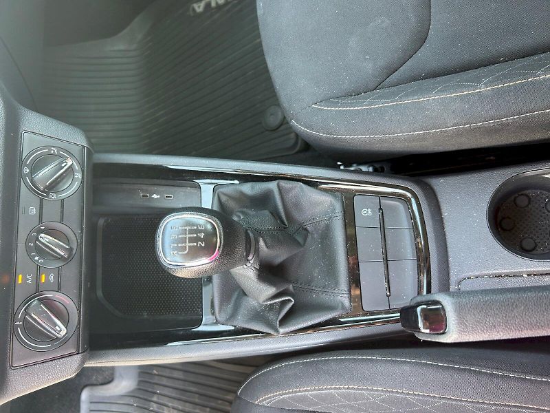 Škoda Scala (2023) 1,5 TSI 110 kW manuál - fotka 22 z 25