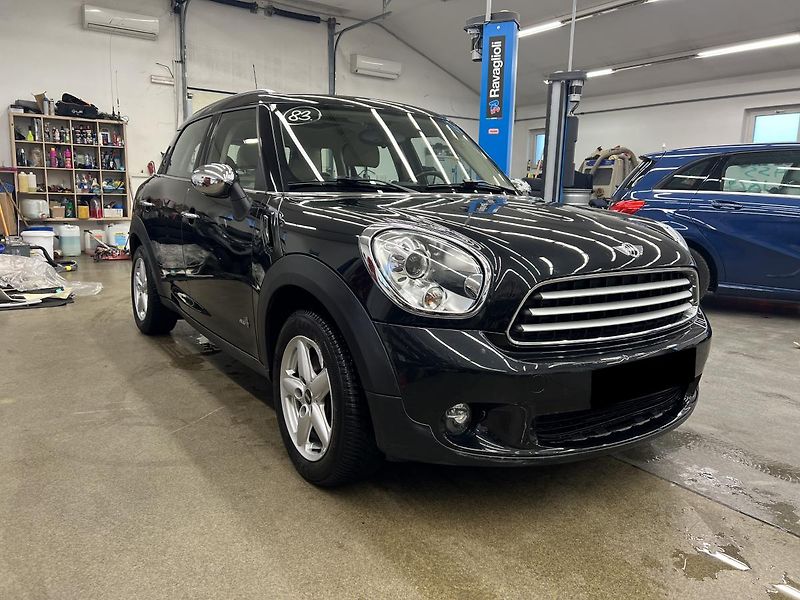 Mini Cooper Countryman 2.0D 82kW - fotka 1 z 16