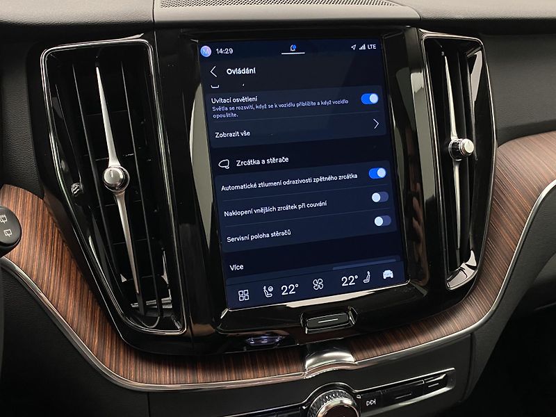 Volvo XC60 B4 AWD DARK PLUS AUT  - fotka 47 z 56