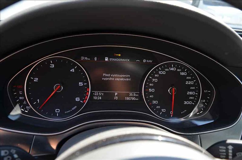 Audi A6 (2014) AVANT 3,0 TDI - fotka 24 z 30