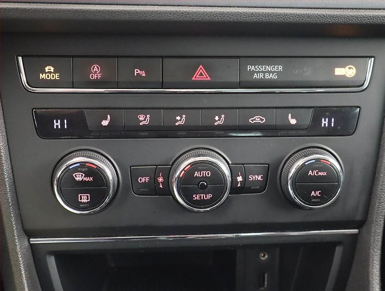 Seat Leon (2016) FR 1.4 TSI, Serv.kniha - fotka 15 z 20