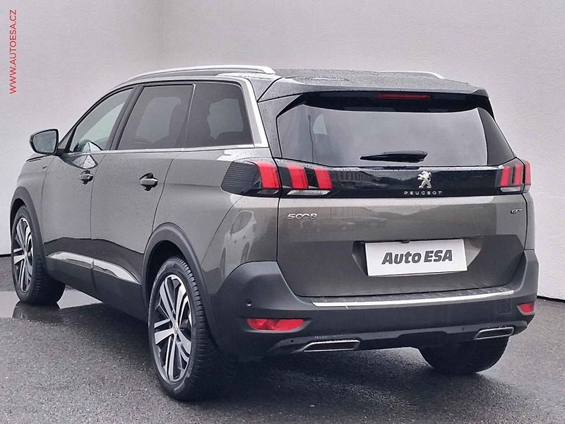 Peugeot 5008 (2017) 2.0 HDi, GT, AT, LED, panor - fotka 6 z 17