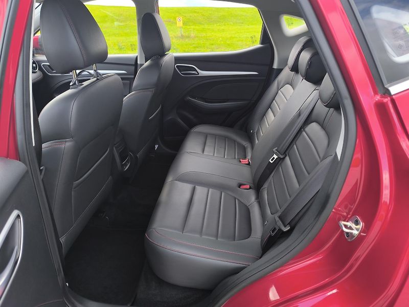 MG ZS (2024) 1,0 TGDi, NOVÉ ČR, ZÁRUKA - fotka 10 z 40