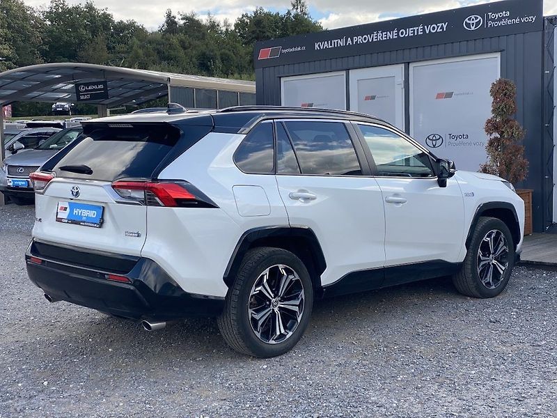 Toyota RAV4 2.5Plug-in, ČR, Executive, 4x4 - fotka 7 z 21