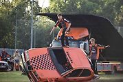 Kaskadéři z Flott Cascaders team předvedli v Bruntále své klasické autorodeo 25. června. V České Vsi vystoupí 28. června a v Bludově 1. července.