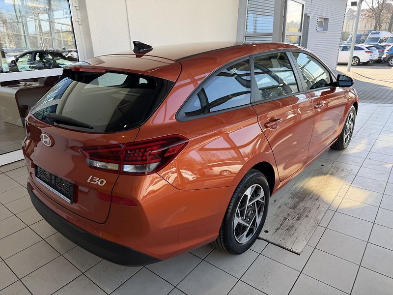 Hyundai i30 (2025) 1.0T-GDi 74kW Comfort AT - fotka 5 z 14
