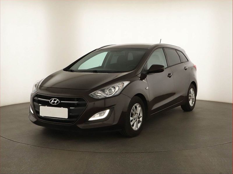 Hyundai i30 (2016) 1.6 CRDi, Tempomat - fotka 2 z 13