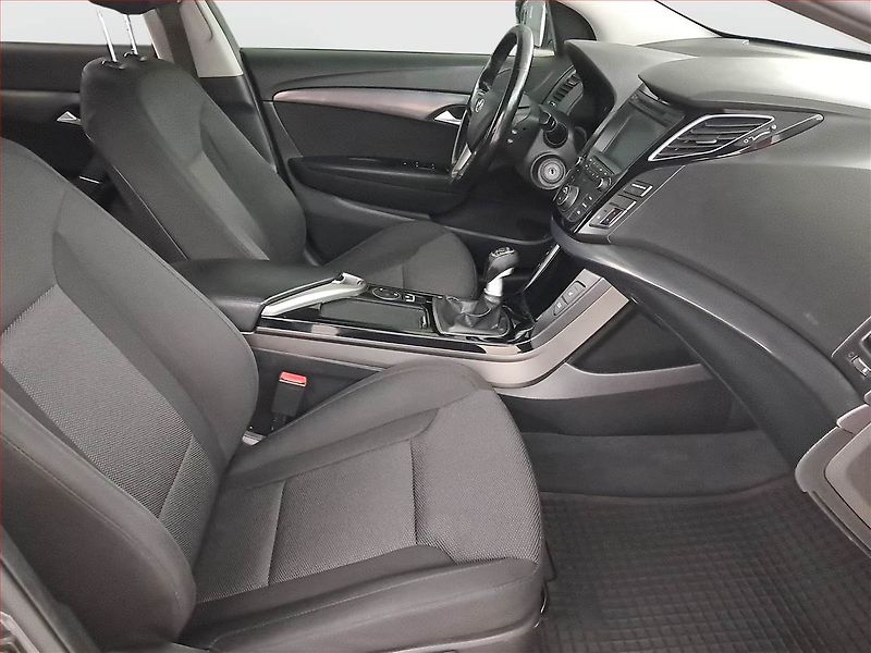 Hyundai i40 (2016) 1.7 CRDi, Serv.kniha, Tempomat - fotka 9 z 20