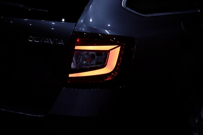 Škoda Octavia 3 FL Combi 1.4 TSI 110 kW - fotka 9 z 38