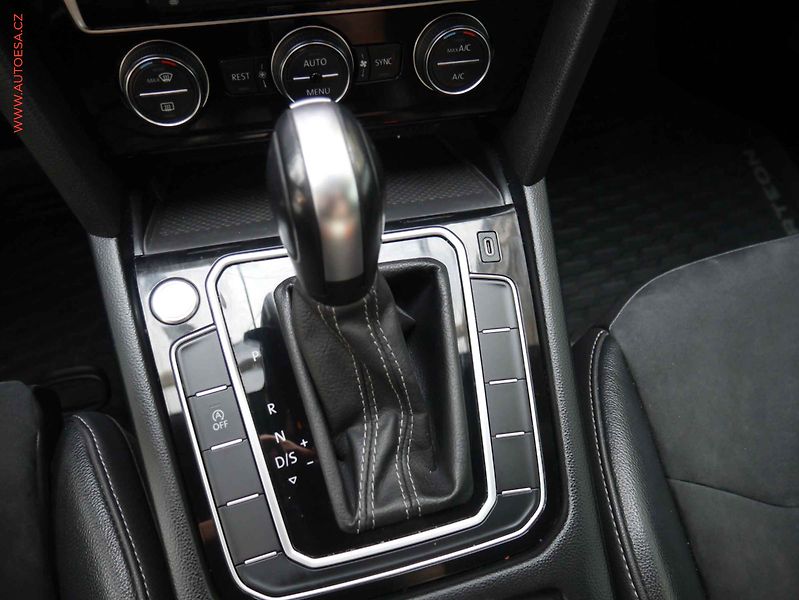 Volkswagen Arteon (2020) 2.0TSi, ČR, DSG, LED - fotka 21 z 22