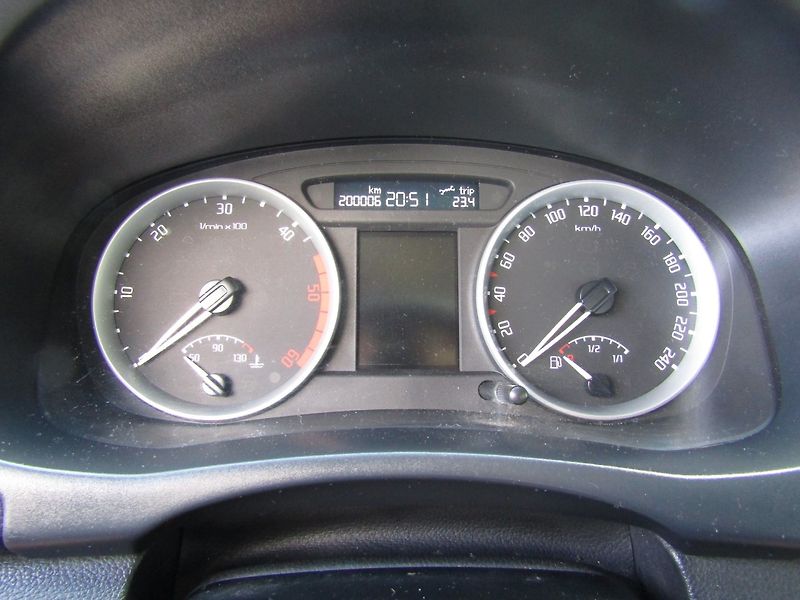 Škoda Roomster (2008) 1.9 TDI 77kW  BEZ DPF - fotka 27 z 36
