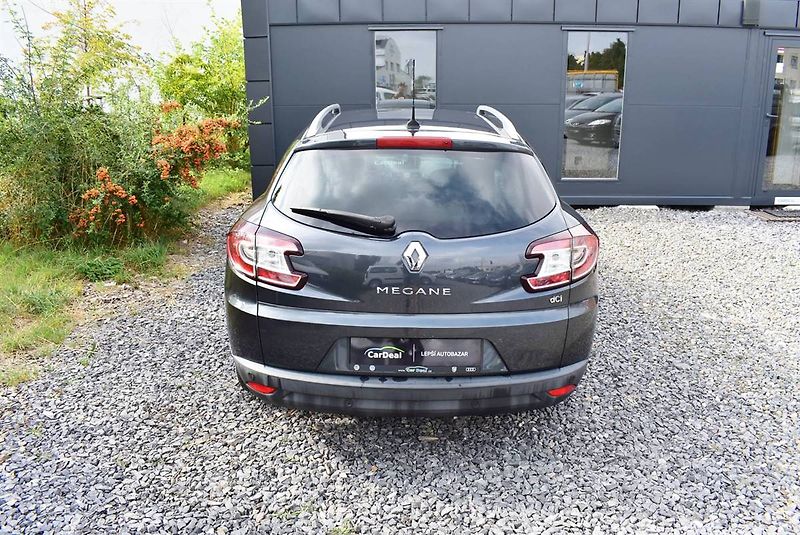 Renault Mégane 1,9 DCi BOSE,96KW,TZ,1M,AKCE - fotka 5 z 20