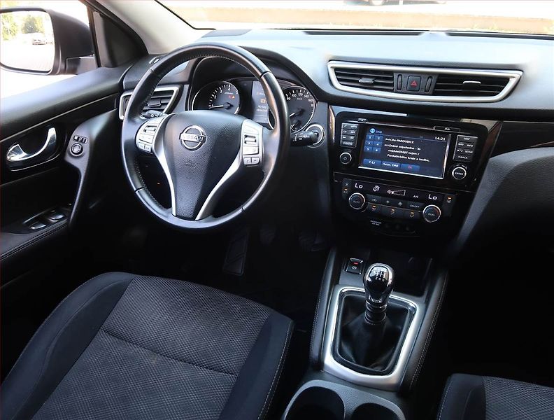 Nissan Qashqai (2015) 1.2 DIG-T, Navi, Tempomat - fotka 7 z 21