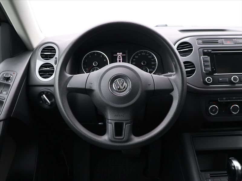 Volkswagen Tiguan 2,0 TSI DSG 4Motion Panorama - fotka 15 z 31