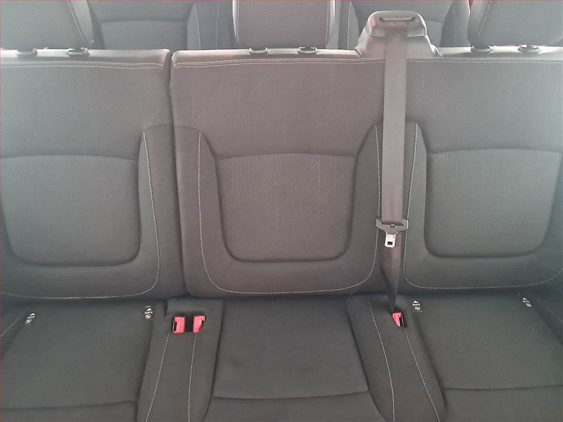 Renault Trafic (2018) 1.6 dCi, Bus, 8Míst, ČR - fotka 10 z 16