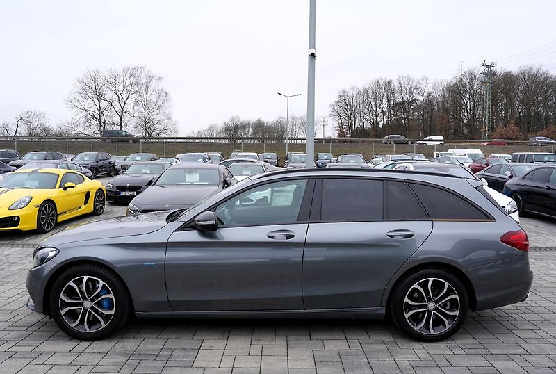 Mercedes-Benz Třídy C C 350e Plug -in hybrid/280PS - fotka 3 z 40