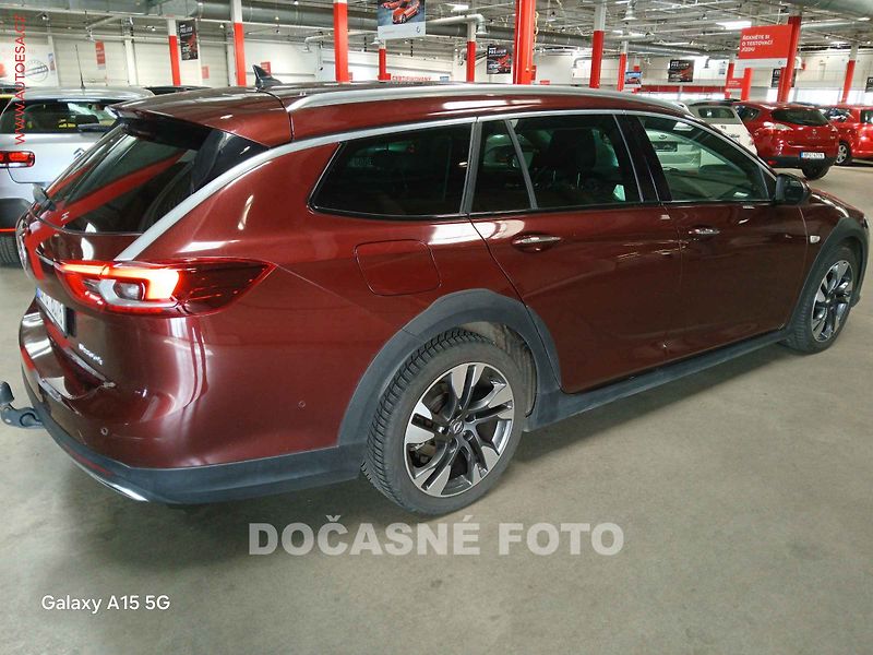 Opel Insignia (2018) 2.0 CDTI 4x4, 2.maj, LED - fotka 2 z 3