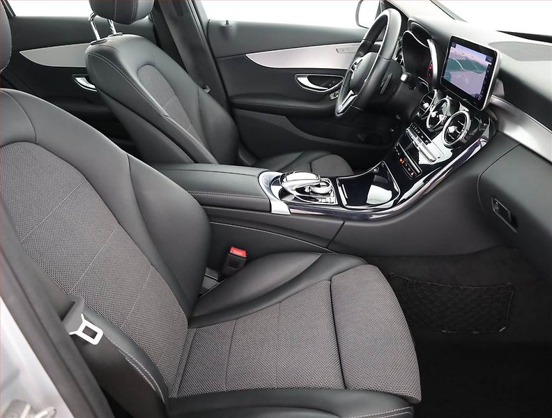 Mercedes-Benz Třídy C (2018) Avantgarde C 220 d 4MATIC - fotka 7 z 20