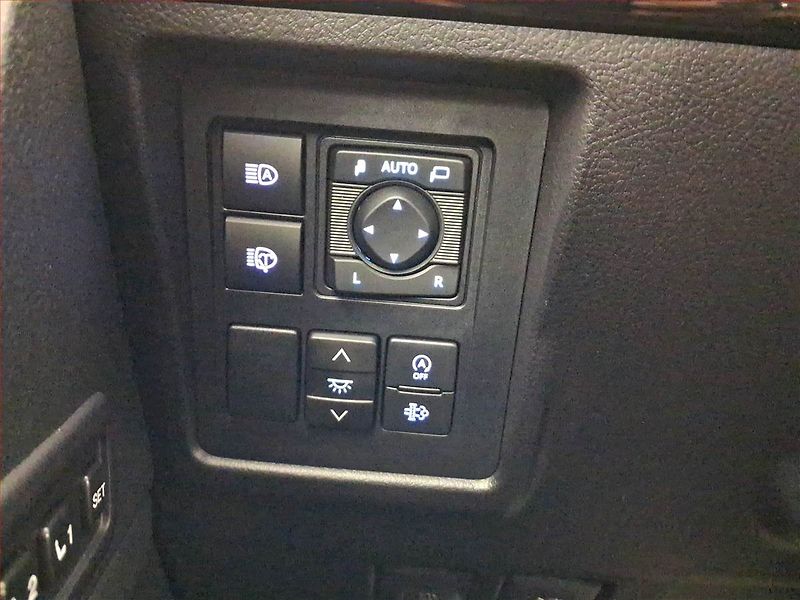 Toyota Land Cruiser (2023) 2.8 D-4D - fotka 21 z 28