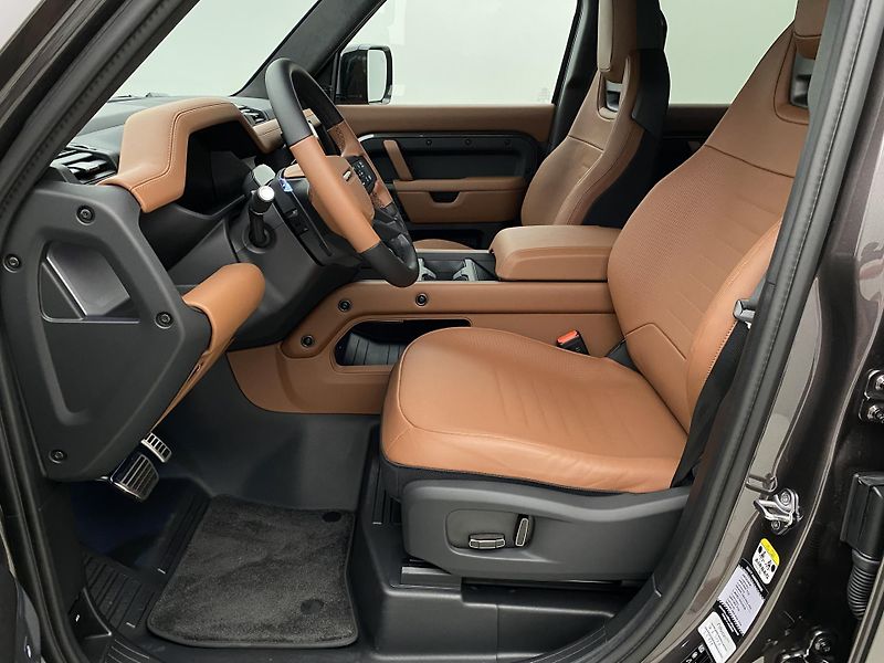 Land Rover Defender (2026) OCTA P635 AWD AUT - fotka 3 z 76