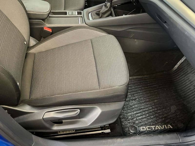 Škoda Octavia (2021) Ambition 1.5 TSI - fotka 11 z 20