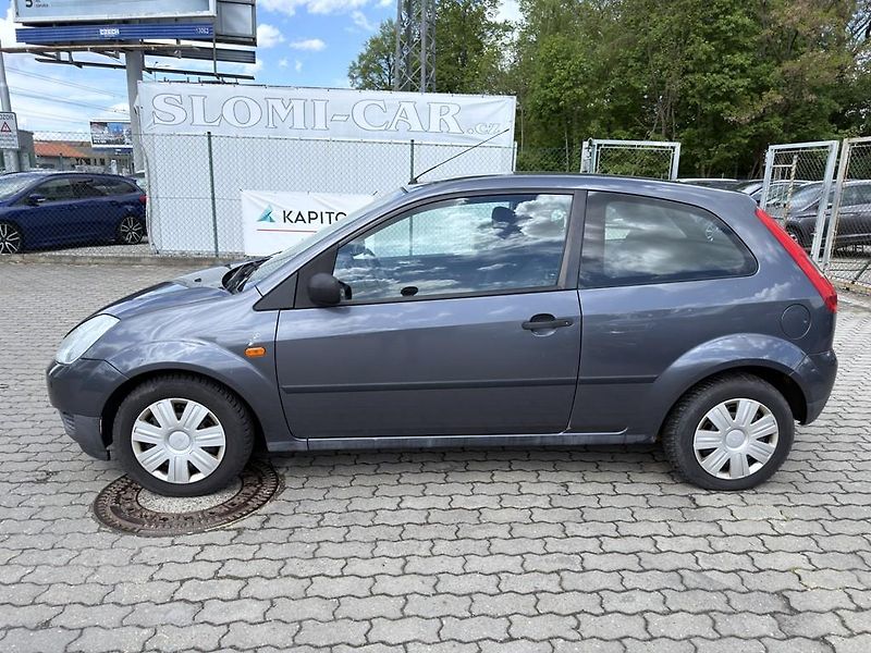 Ford Fiesta 1.3i 51 kW - fotka 3 z 12