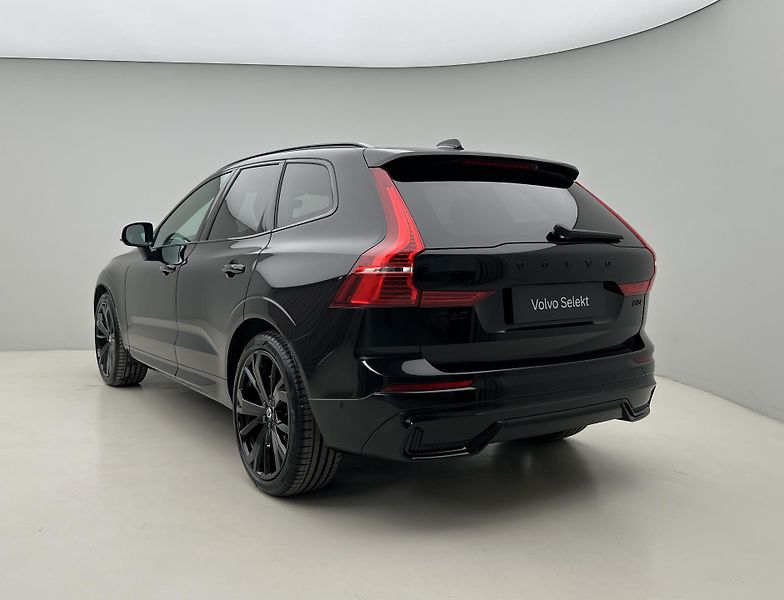 Volvo XC60 B5 AWD BLACK EDITION PLUS AUT - fotka 11 z 51