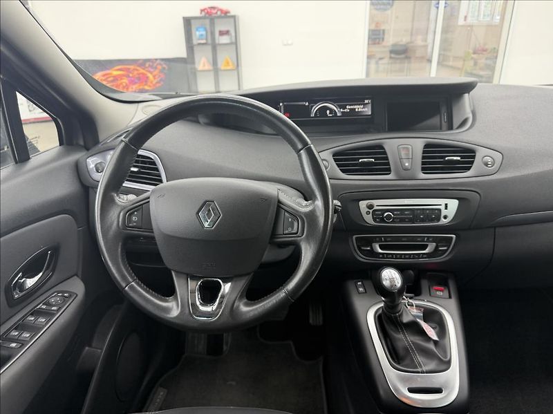 Renault Grand Scénic 1,5 dCi,NAVIGACE,digi.klima,TZ - fotka 8 z 27