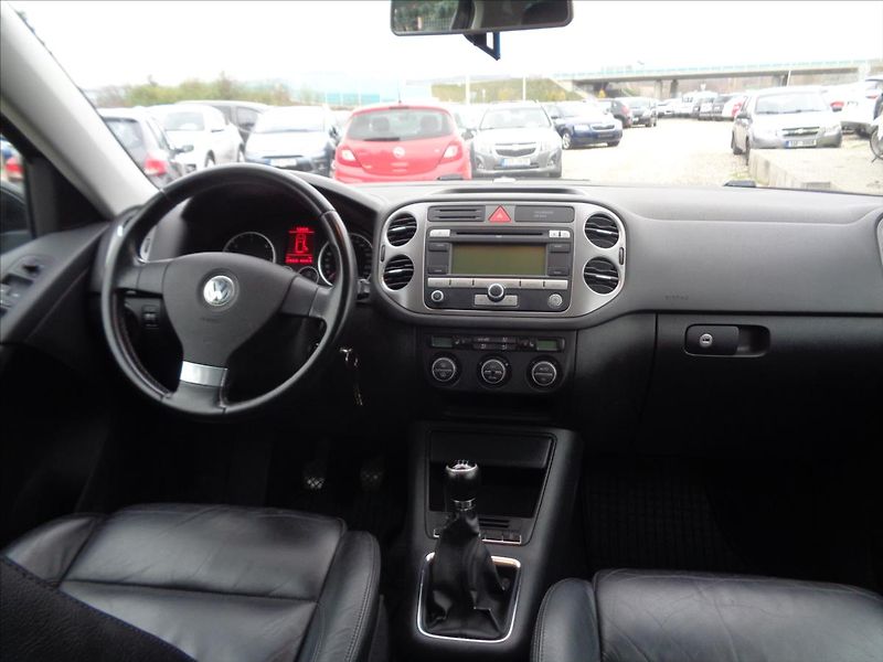 Volkswagen Tiguan 2,0 TDI - fotka 4 z 22