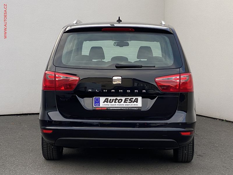 Seat Alhambra (2012) 2.0TDi, AC, výhřev sed. - fotka 5 z 16
