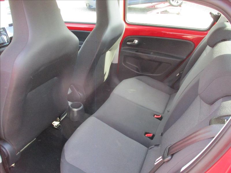 Volkswagen up! 1,0 MPi, klima, serv.kniha, - fotka 13 z 42
