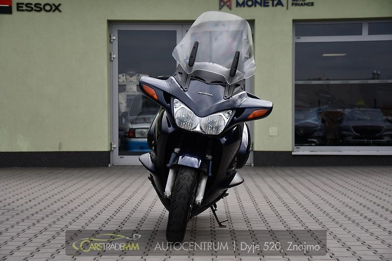 Honda ST 1300 A - fotka 8 z 19