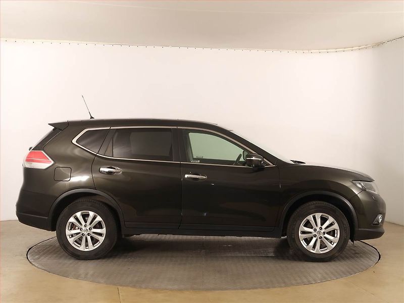 Nissan X-Trail (2014) 1.6 dCi, 4X4, Serv.kniha - fotka 6 z 18