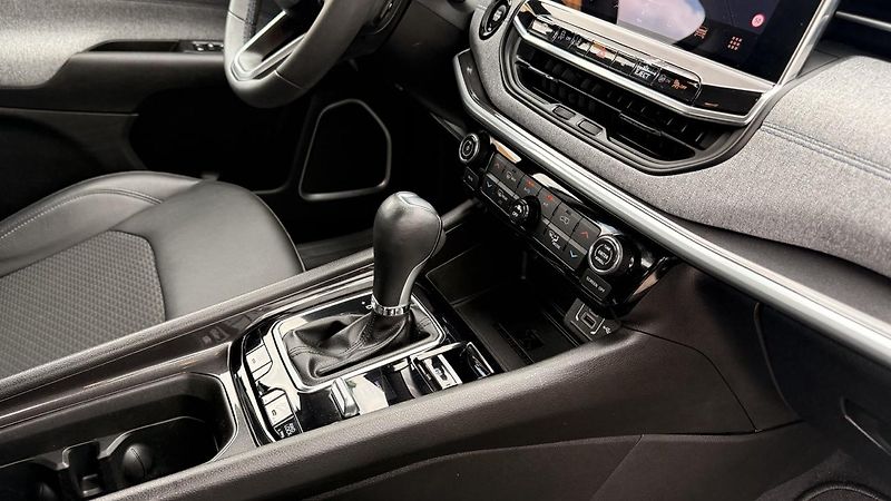 Jeep Compass (2021) 1.3i 4x4,PHEV,50km dojezd - fotka 45 z 51