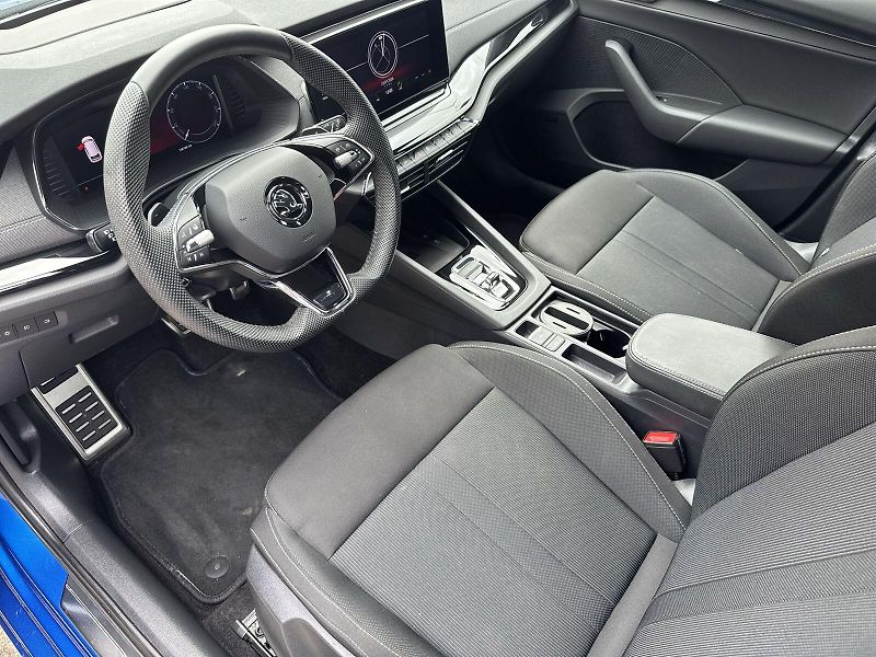 Škoda Octavia (2023) Combi 2.0 TDI DSG Sportline - fotka 6 z 36