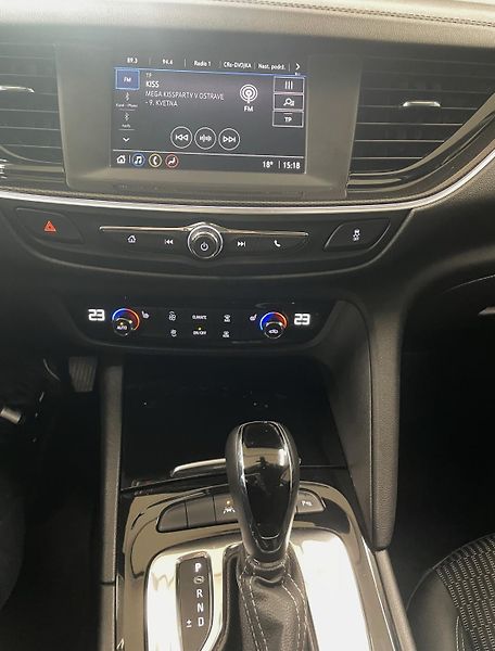 Opel Insignia ST 2,0CDTi 128kW 4X4, ČR - fotka 19 z 30
