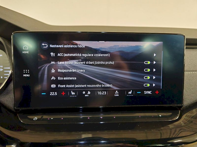 Škoda Octavia (2022) 2.0 TDI 110 kW DSG Sportline - fotka 11 z 31