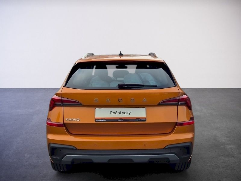 Škoda Kamiq (2025) Top Selection 1.5TSi 110kW 6°m - fotka 10 z 30