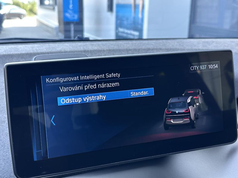 BMW i3 s 120Ah 135kw - fotka 18 z 24